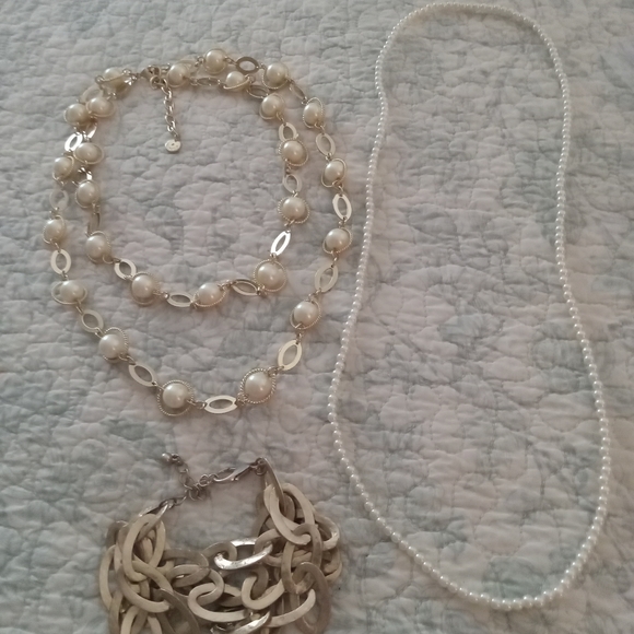 Necklace/Bracelet Bundle - Picture 5 of 6